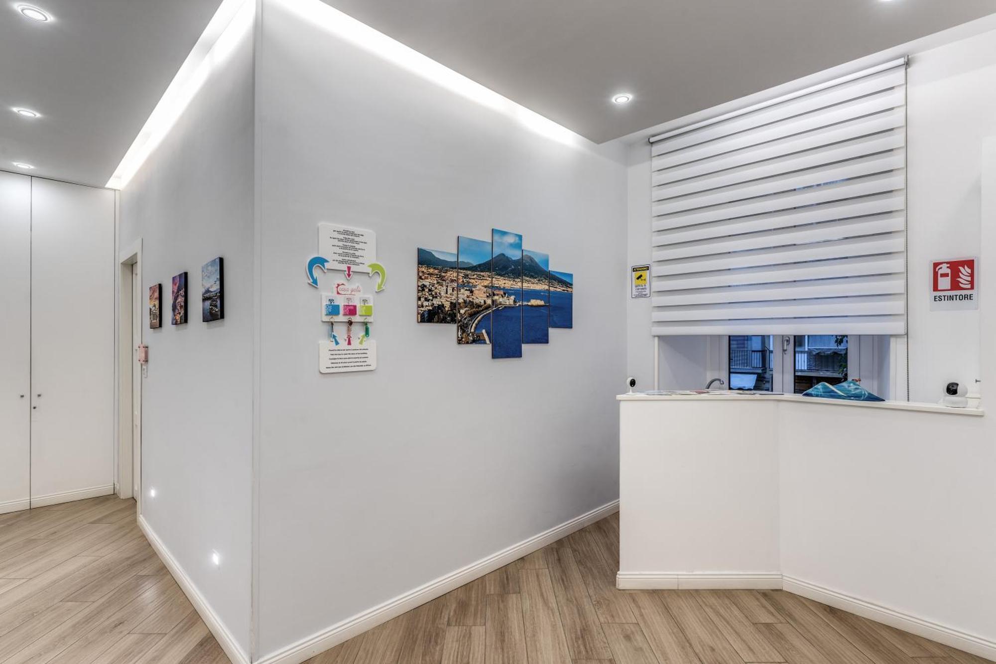 לינה וארוחת בוקר נאפולי Casa Galu' מראה חיצוני תמונה